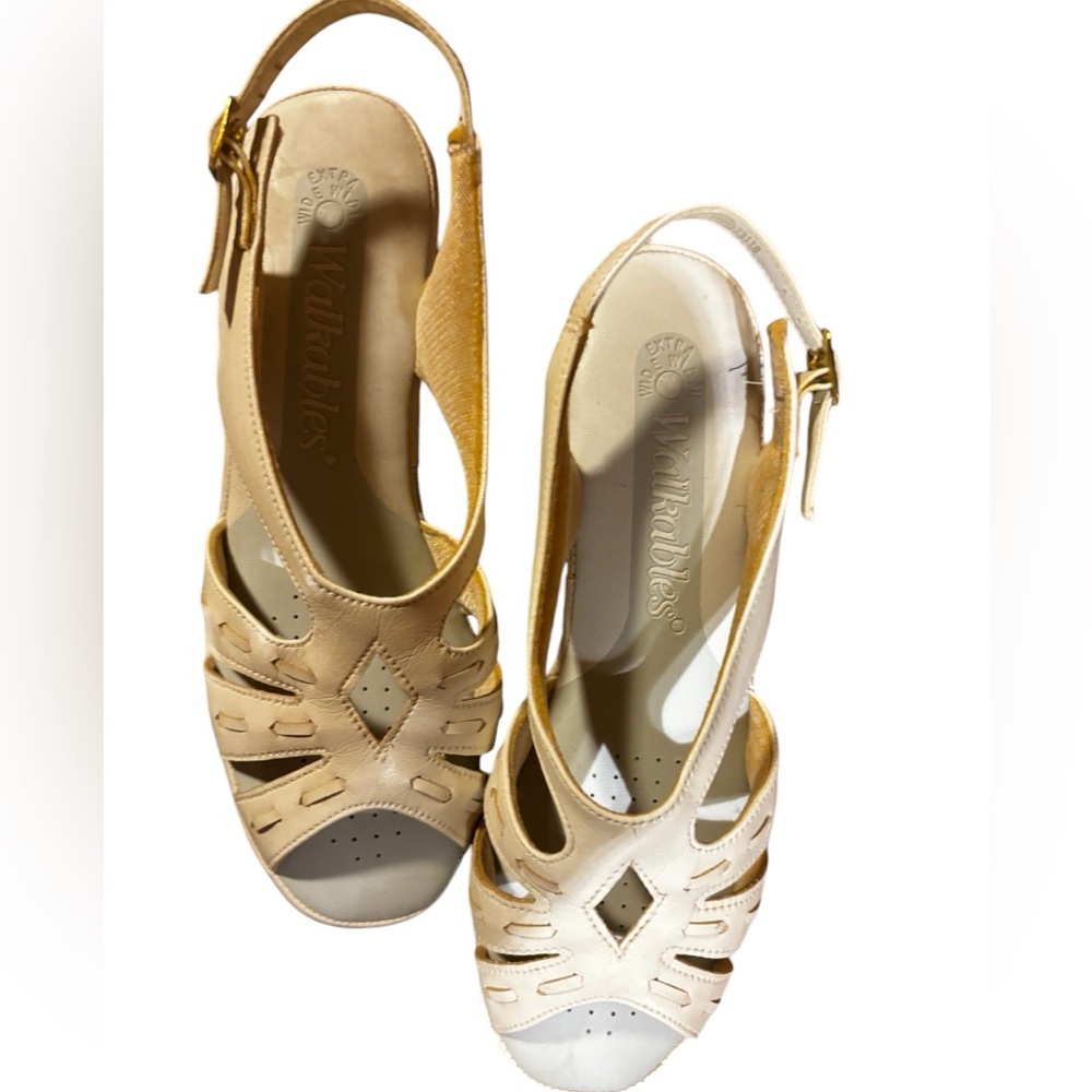 Vintage NWT cream leather walkables woman’s 7 1/2